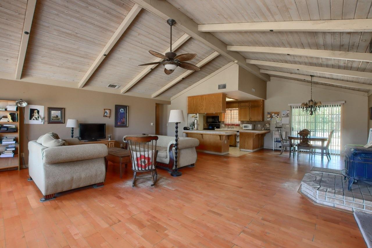 46888 Chukchansi Road Coarsegold, CA 93614 - Photo 9 of 41 Gallery Image 9
