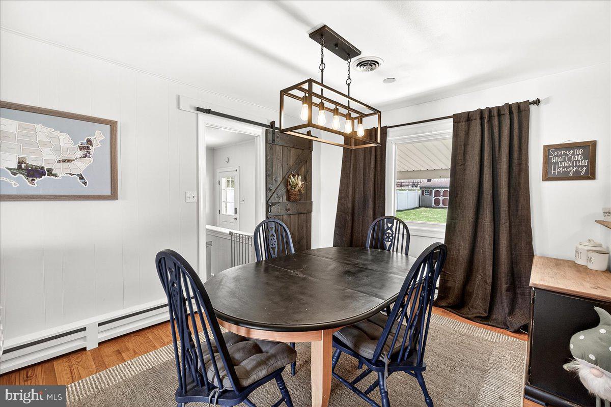 106 Harvard Road Hagerstown, MD 21742 - Photo 11 of 43 Eat in kitchen area