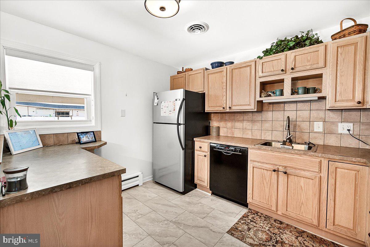 106 Harvard Road Hagerstown, MD 21742 - Photo 13 of 43 Kitchen