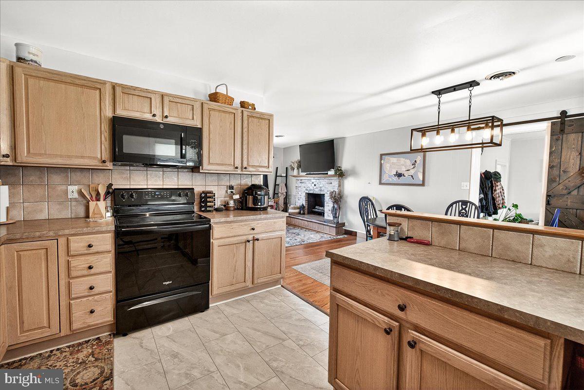 106 Harvard Road Hagerstown, MD 21742 - Photo 16 of 43 Kitchen