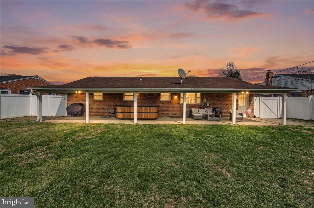 106 Harvard Road Hagerstown, MD 21742 - Photo 8 of 43 Back exterior