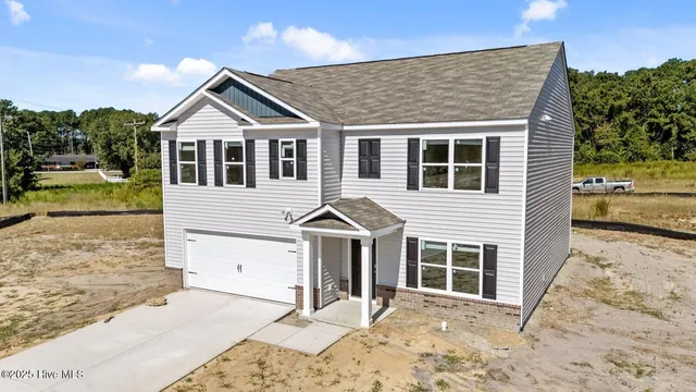 $327,520 | 202 Wood Street, La Grange, NC 28551