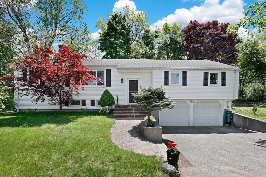 15 Robin Road Reading, MA 01867 - Photo 1 of 42 Gallery Image 1