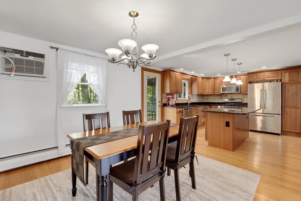 15 Robin Road Reading, MA 01867 - Photo 12 of 42 Gallery Image 12