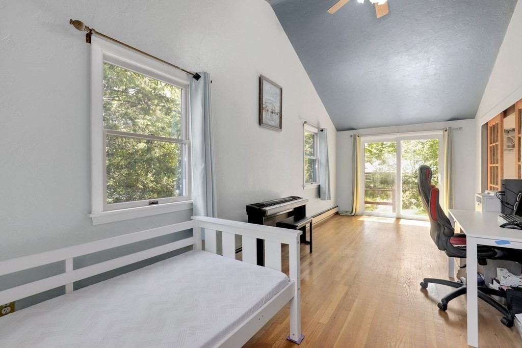 15 Robin Road Reading, MA 01867 - Photo 19 of 42 Gallery Image 19