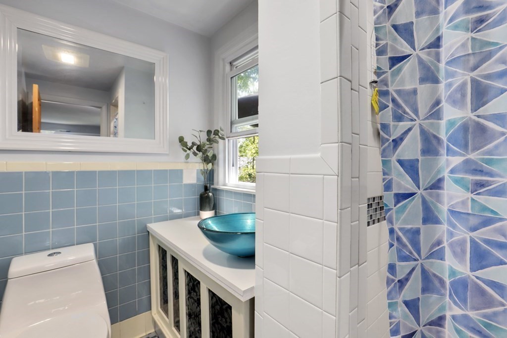 15 Robin Road Reading, MA 01867 - Photo 26 of 42 Gallery Image 26