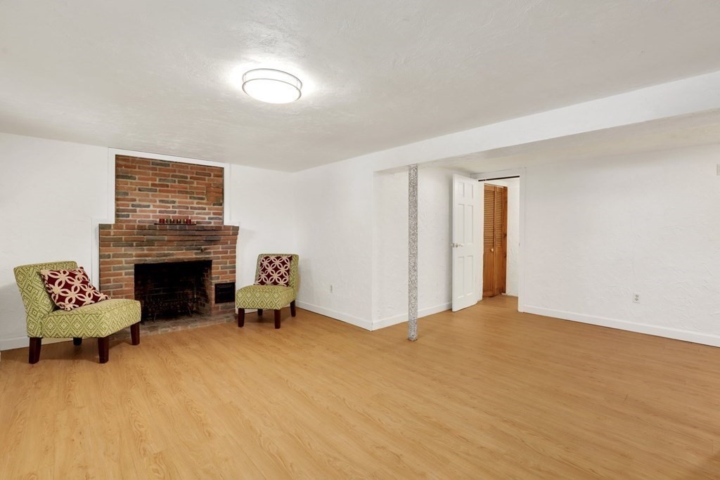 15 Robin Road Reading, MA 01867 - Photo 33 of 42 Gallery Image 33