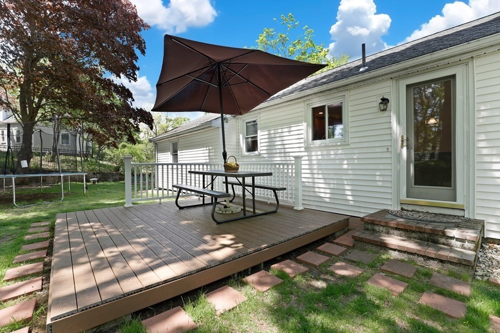 15 Robin Road Reading, MA 01867 - Photo 37 of 42 Gallery Image 37