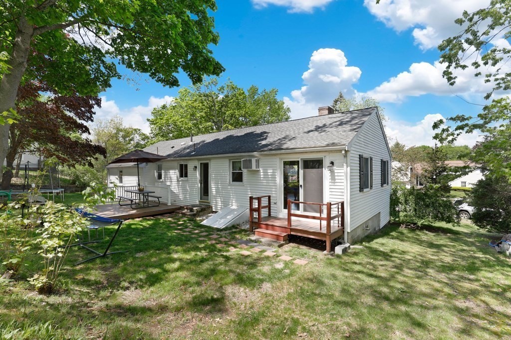 15 Robin Road Reading, MA 01867 - Photo 41 of 42 Gallery Image 41