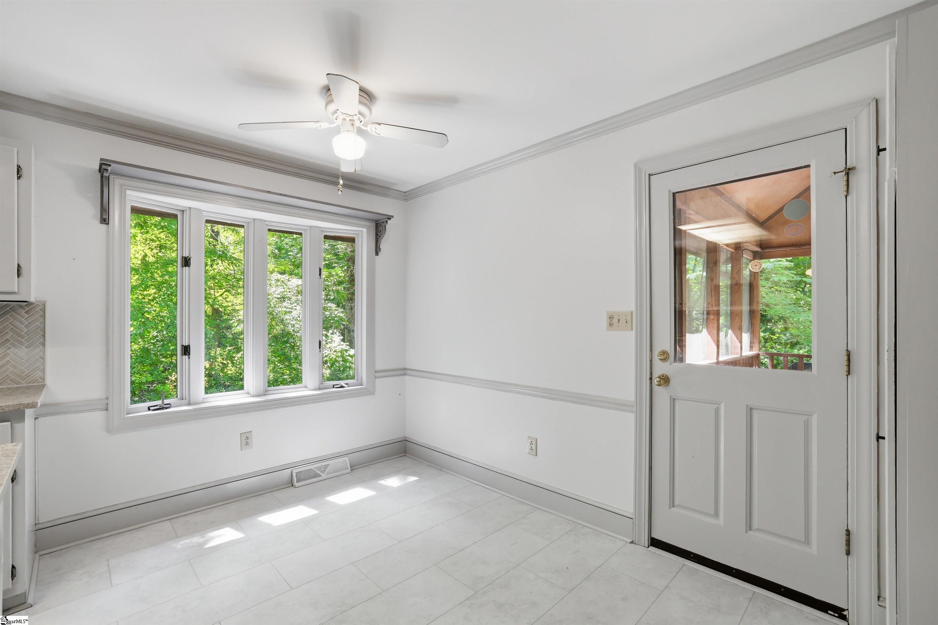 310 Hammett Road Greer, SC 29650 - Photo 16 of 43