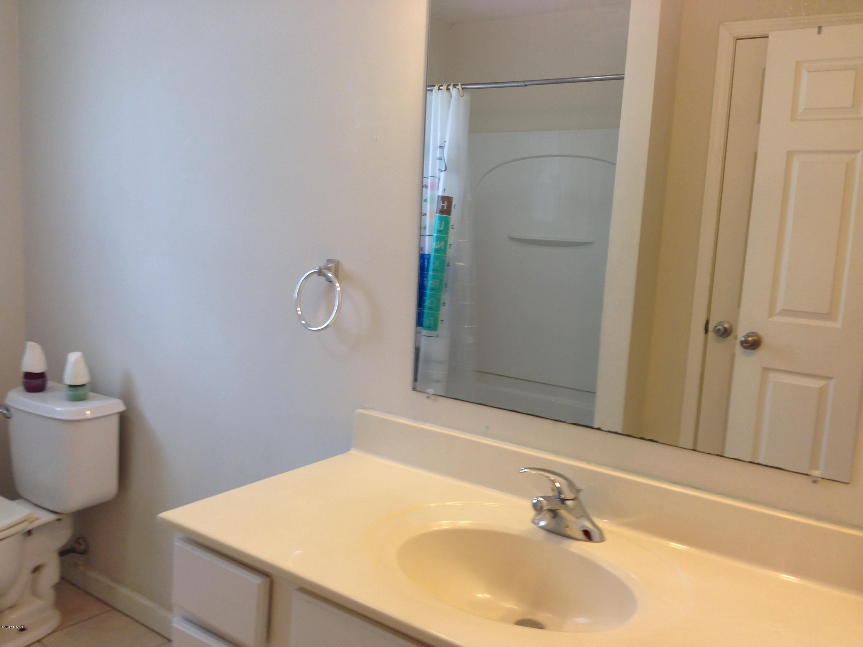 5617 Decker Road Bushkill, PA 18324 - Photo 29 of 34
