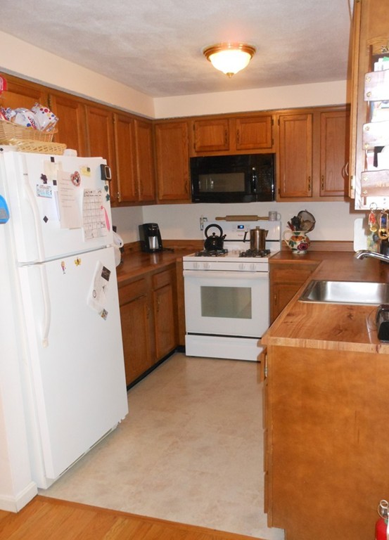 34 Lowell Road, Unit 17 Pepperell, MA 01463 - Photo 2 of 21 Gallery Image 2