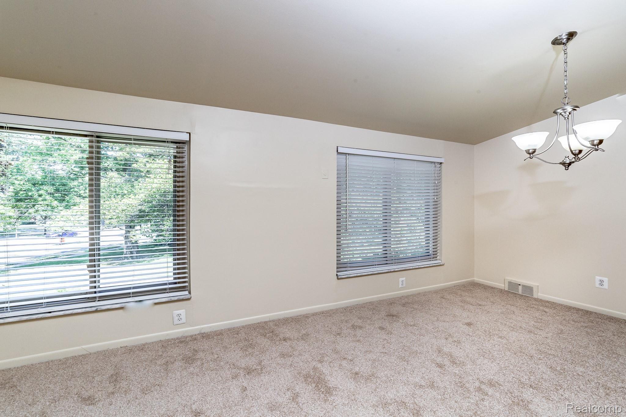 910 North Adams Road, Unit 5 Birmingham, MI 48009 - Photo 11 of 34 _S0A9610.jpg