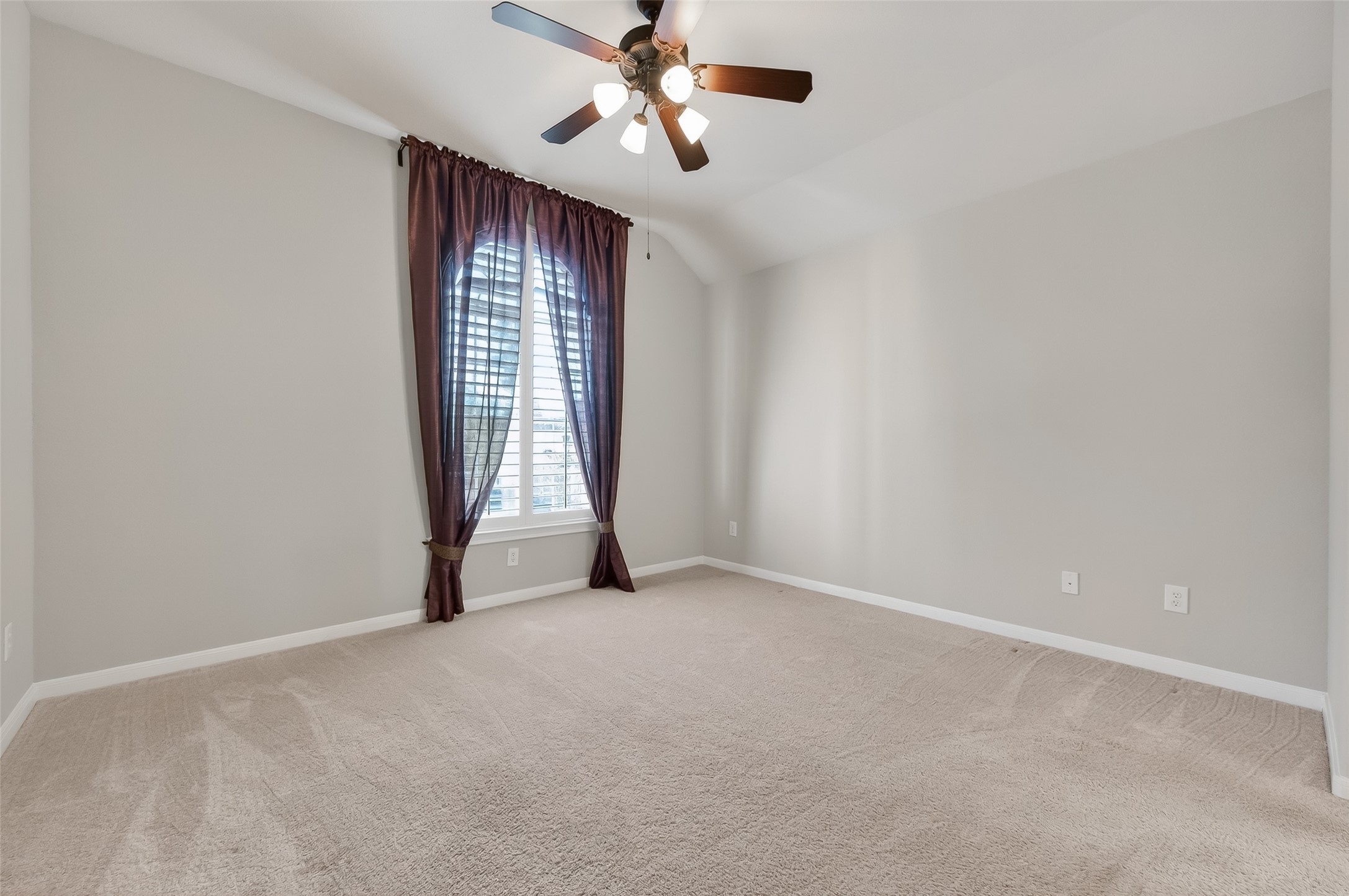 22 North Arrow Canyon Circle Spring, TX 77389 - Photo 30 of 50 a view of an empty room with a window