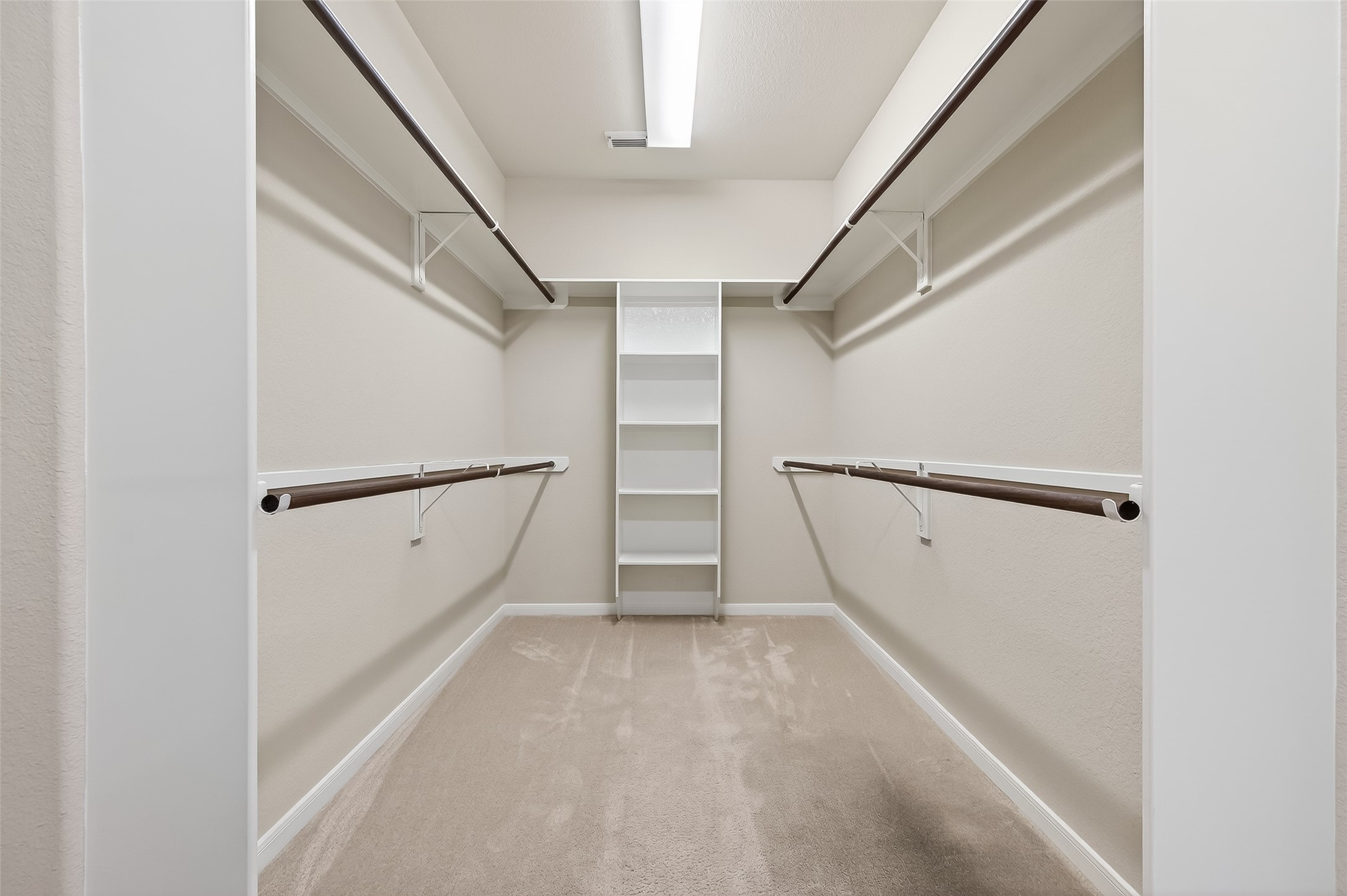 22 North Arrow Canyon Circle Spring, TX 77389 - Photo 44 of 50 a view of an empty walk in closet