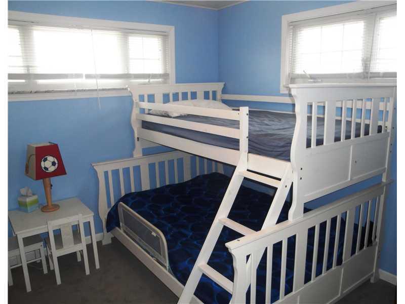 729 Lindsay Road Carnegie, PA 15106 - Photo 11 of 19 Bedroom.