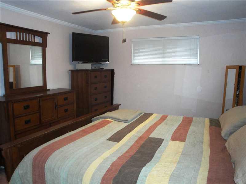 729 Lindsay Road Carnegie, PA 15106 - Photo 10 of 19 Master Bedroom.