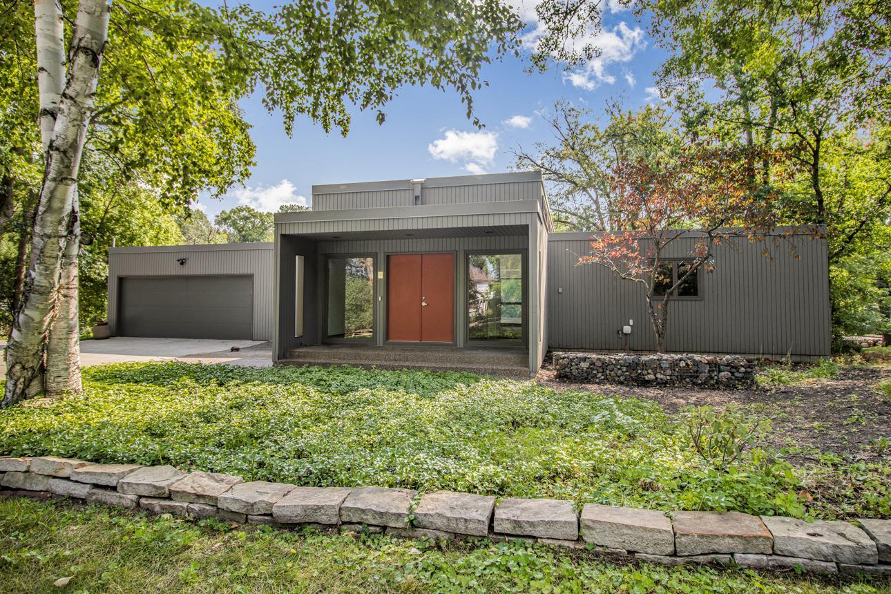 46 Island Road North Oaks, MN 55127 - Photo 2 of 54 Gallery Image 2