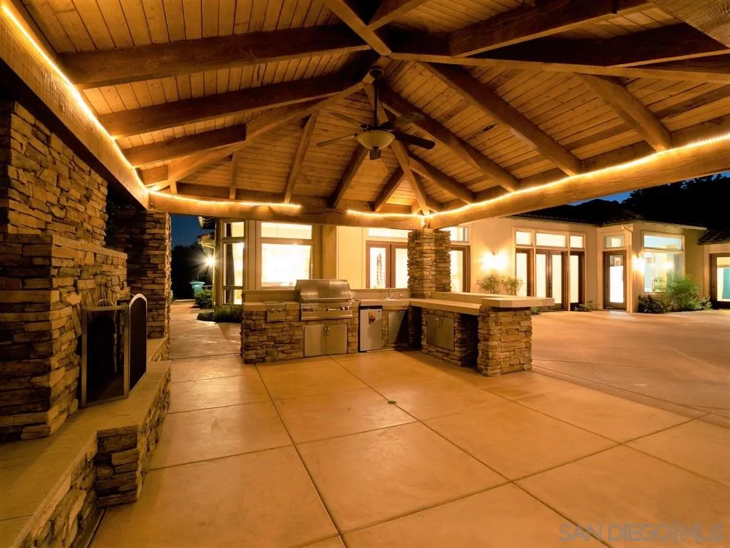 14050 Lake Poway Road Poway, CA 92064 - Photo 29 of 29 a view of a indoor garage