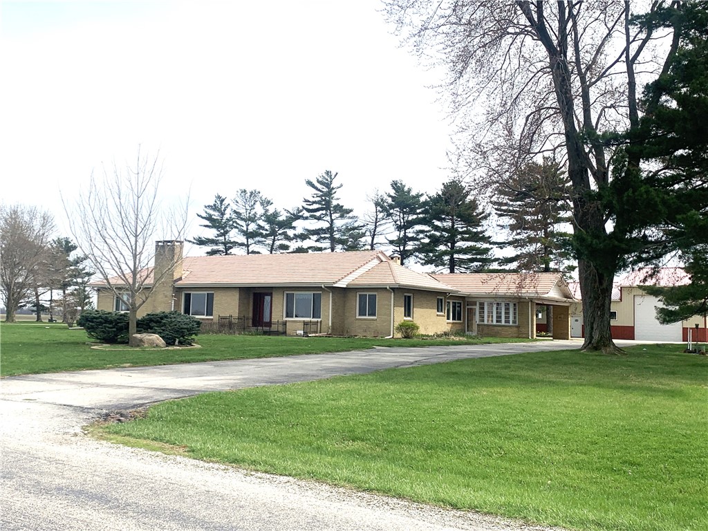 2518 East 100 North Road Pana, IL 62557 - Photo 1 of 40