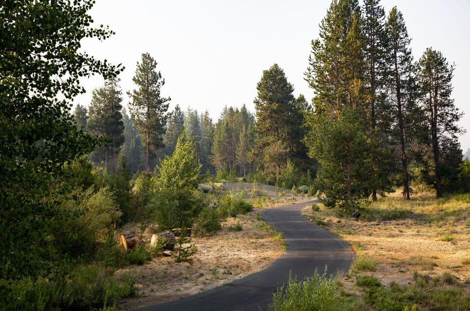 Lot 373 Mirror Rock Loop Bend, OR 97707 - Photo 22 of 27 20210902211704240525000000-o
