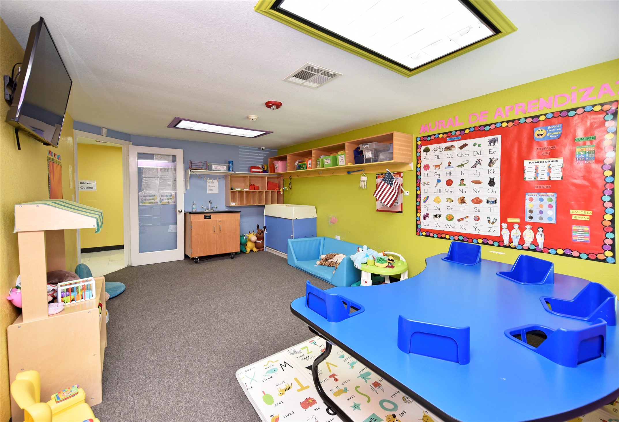 1220 Mulcahy Street Rosenberg, TX 77471 - Photo 36 of 41 a living room with furniture and flat screen tv