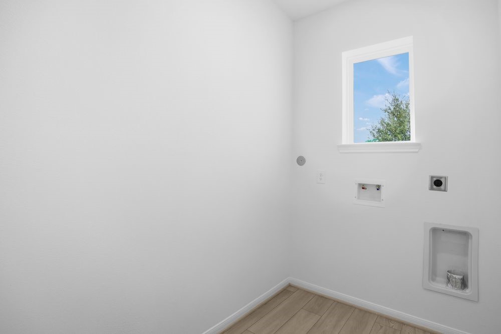 735 Willow Grove Lane Rosenberg, TX 77471 - Photo 19 of 26 a small space with a window