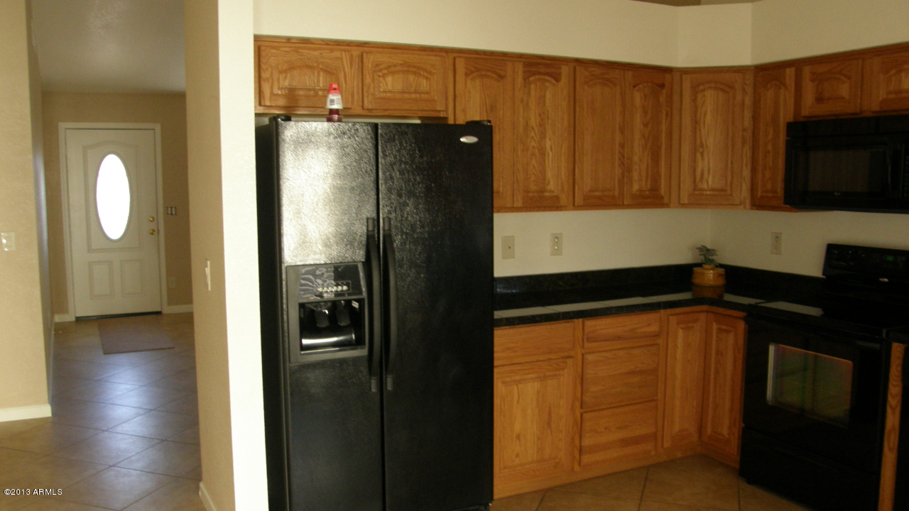 1055 North Recker Road, Unit 1029 Mesa, AZ 85205 - Photo 5 of 15 Kitchen