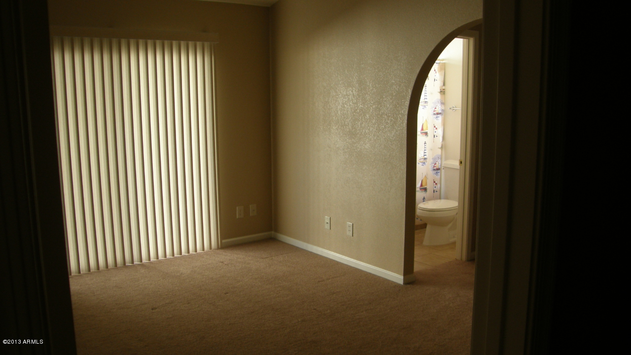 1055 North Recker Road, Unit 1029 Mesa, AZ 85205 - Photo 9 of 15 Master Bedroom