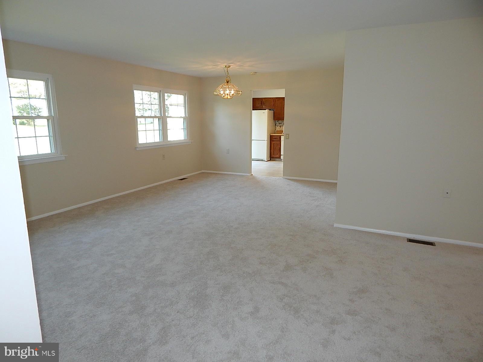 7078 Catalpa Road Frederick, MD 21703 - Photo 8 of 9 Living Room