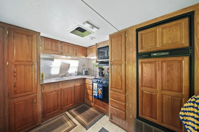 $165,000 | 7433 Milan-Oakville Road, Milan, MI 48160