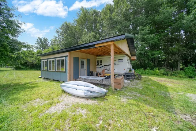 $165,000 | 7433 Milan-Oakville Road, Milan, MI 48160