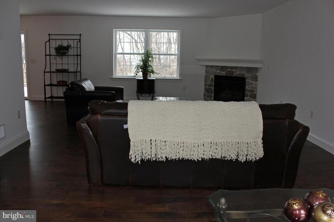315 B Owl Hill Road Lititz, PA 17543 - Photo 2 of 21