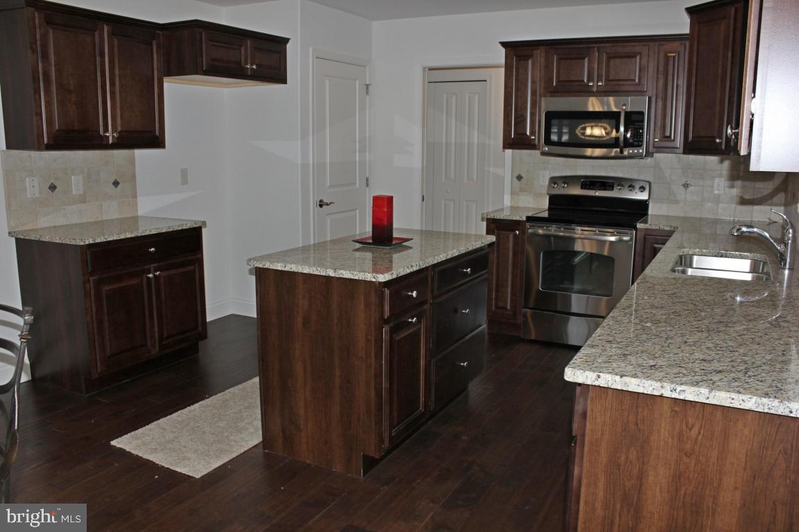 315 B Owl Hill Road Lititz, PA 17543 - Photo 8 of 21
