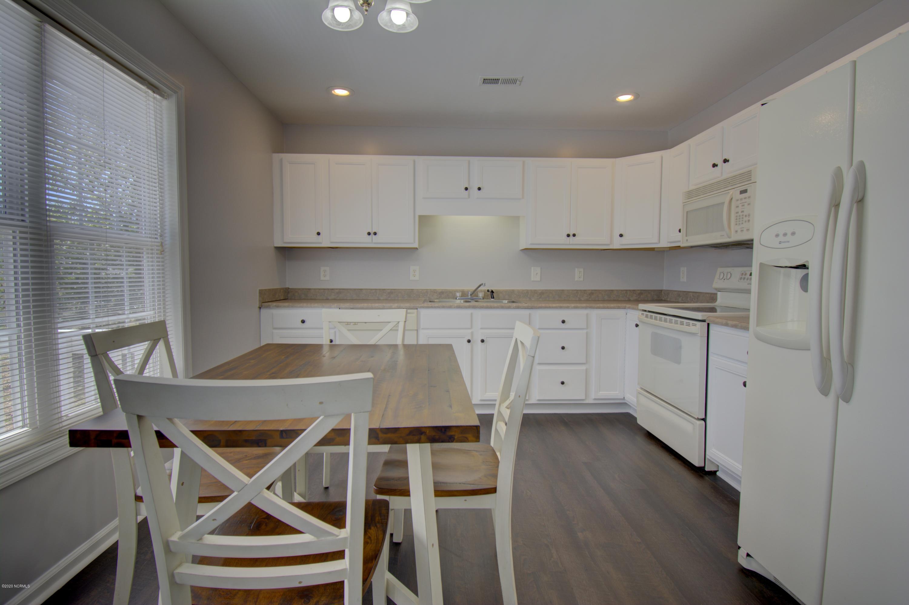 640 Greenmoss Road Southport, NC 28461 - Photo 12 of 32 640green - 19