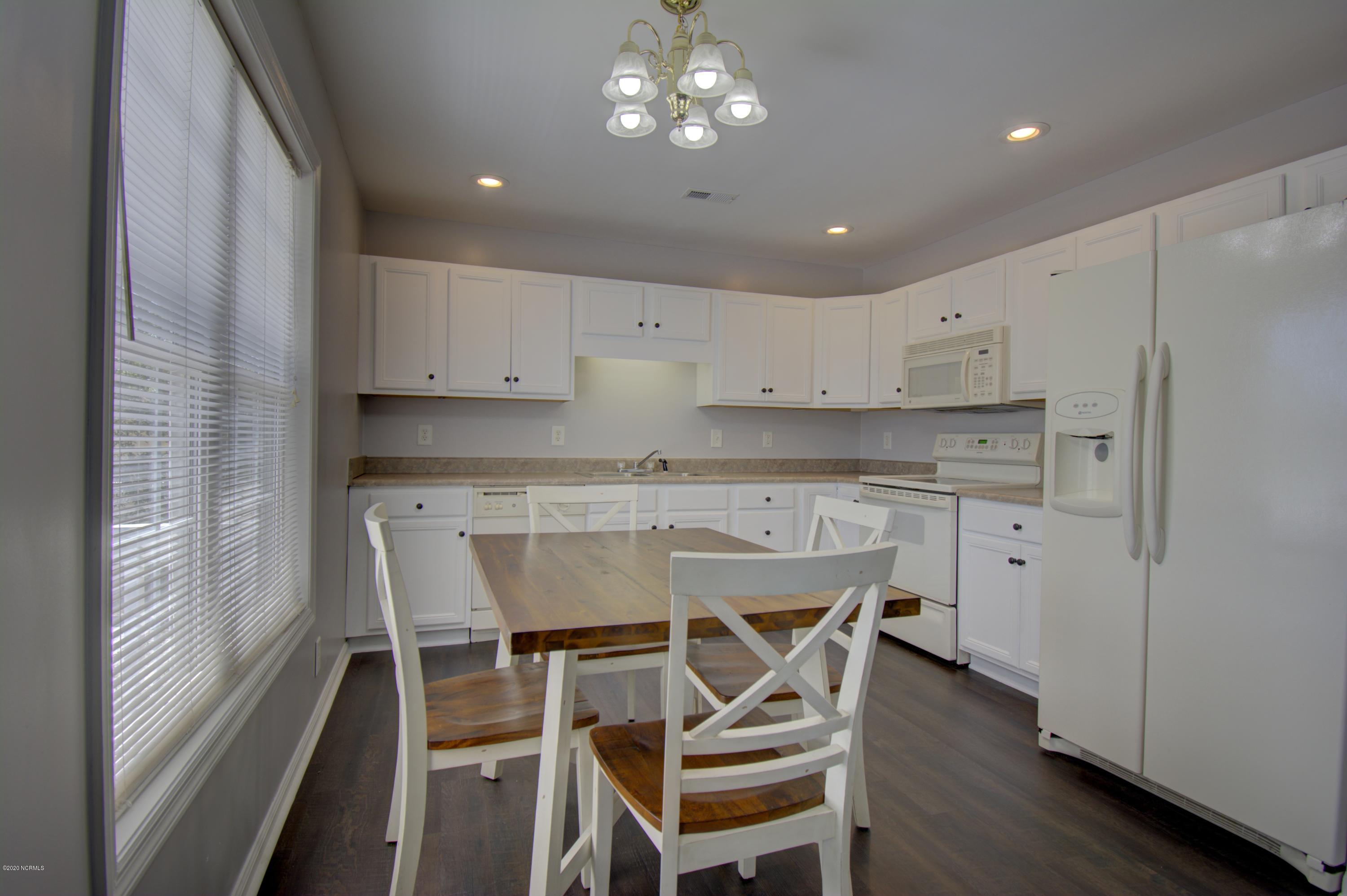 640 Greenmoss Road Southport, NC 28461 - Photo 14 of 32 640green - 18