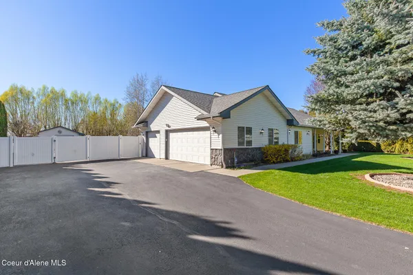 $899,900 | 2529 West Polo Green Avenue, Post Falls, ID 83854