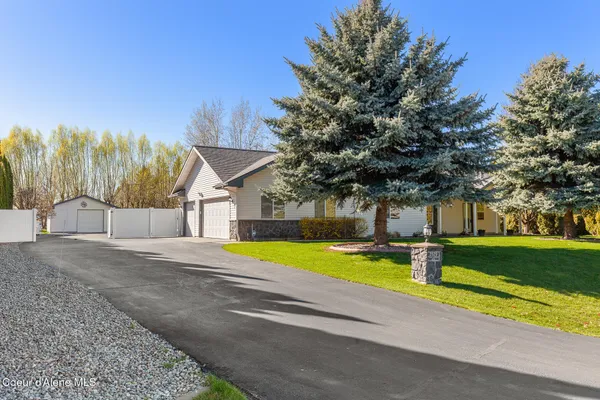 $899,900 | 2529 West Polo Green Avenue, Post Falls, ID 83854