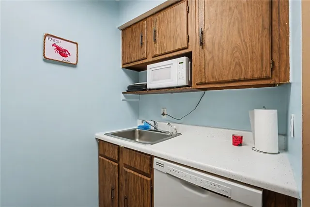 $189,900 | 25 School Street, Unit 3S, Westerly, RI 02891