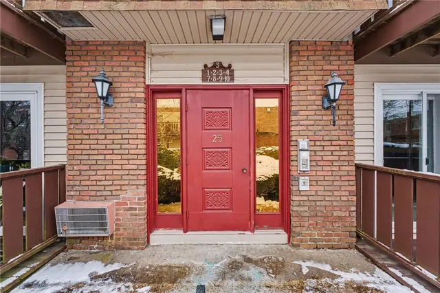 $189,900 | 25 School Street, Unit 3S, Westerly, RI 02891