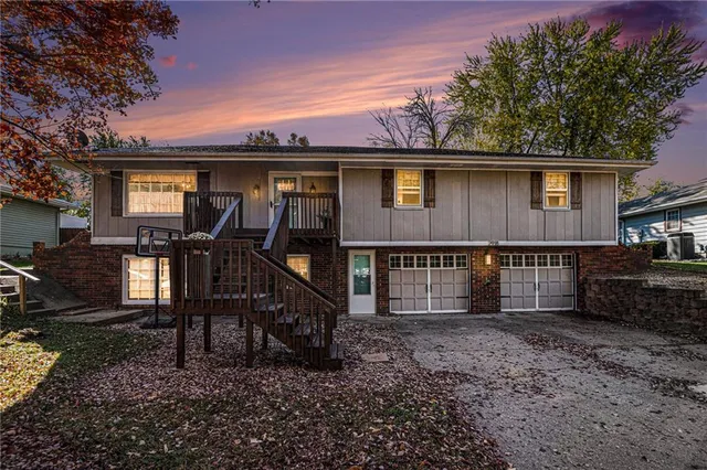 $299,900 | 2918 Kimbrough Lane, St. Joseph, MO 64506