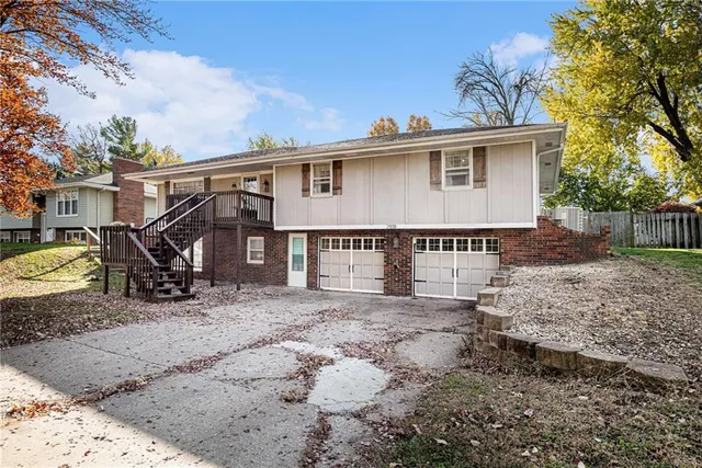 $299,900 | 2918 Kimbrough Lane, St. Joseph, MO 64506