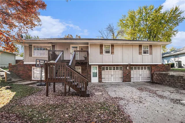 $299,900 | 2918 Kimbrough Lane, St. Joseph, MO 64506