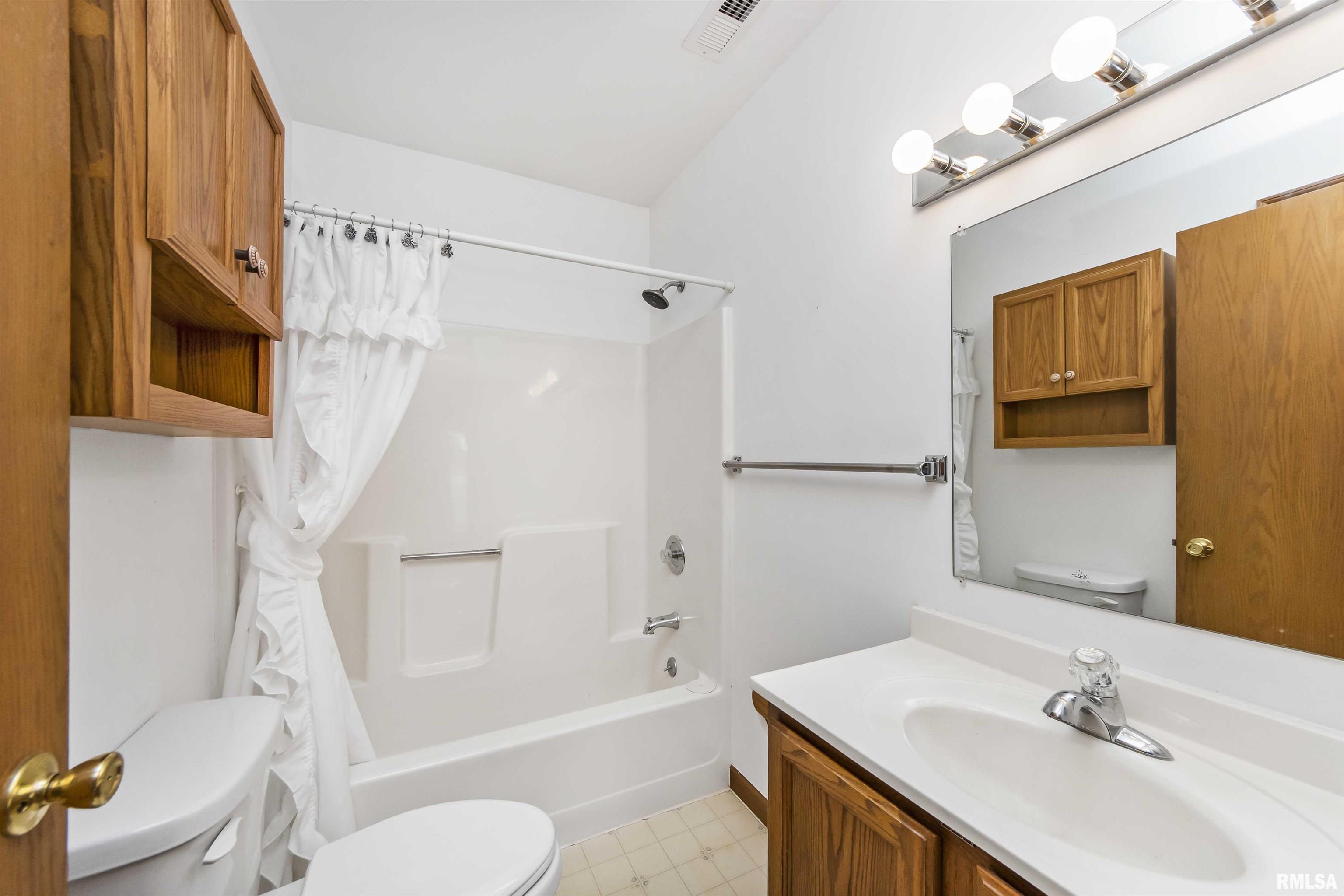 317 Barbara Road Pekin, IL 61554 - Photo 16 of 38 Gallery Image 16