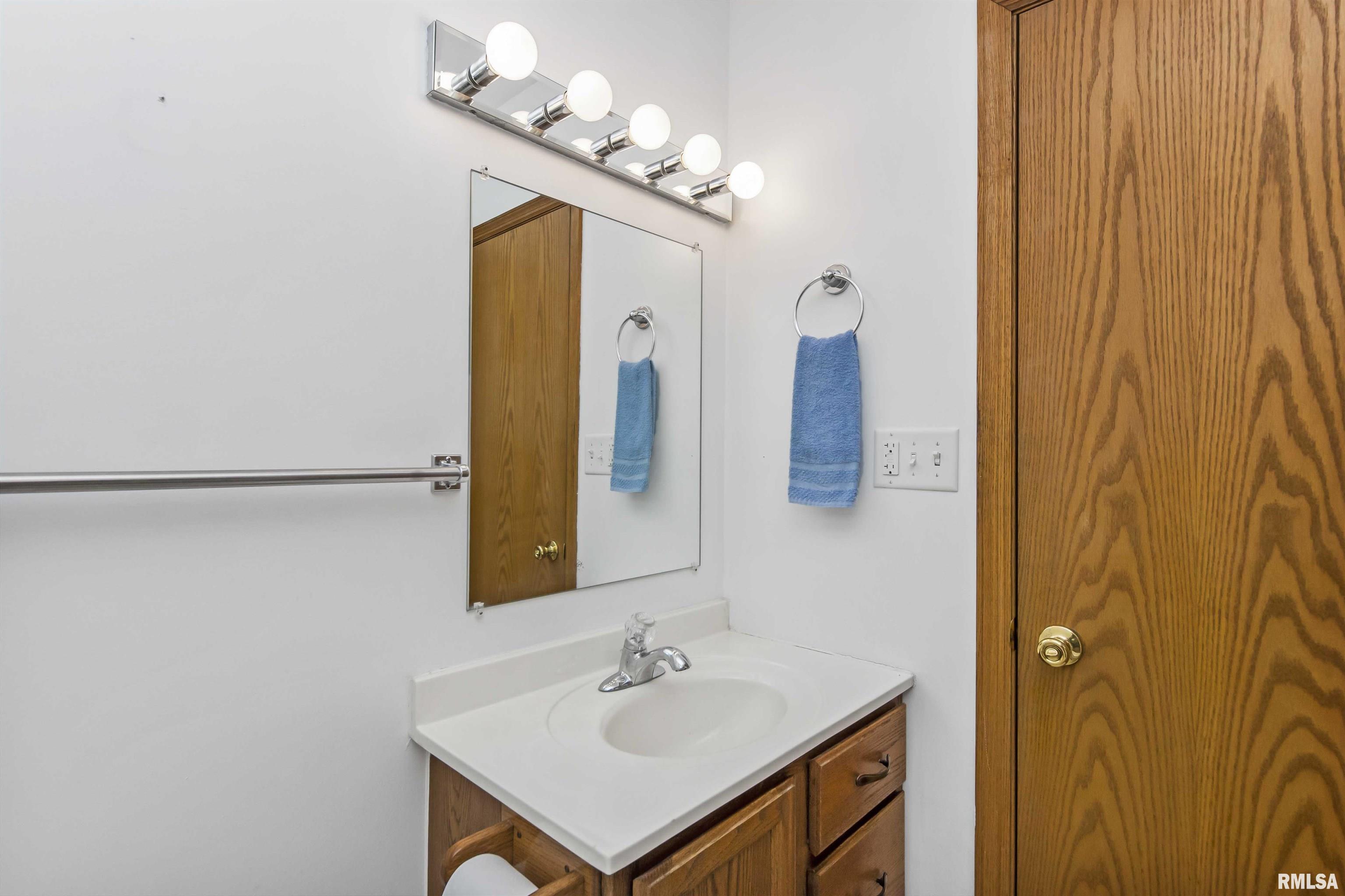317 Barbara Road Pekin, IL 61554 - Photo 17 of 38 Gallery Image 17