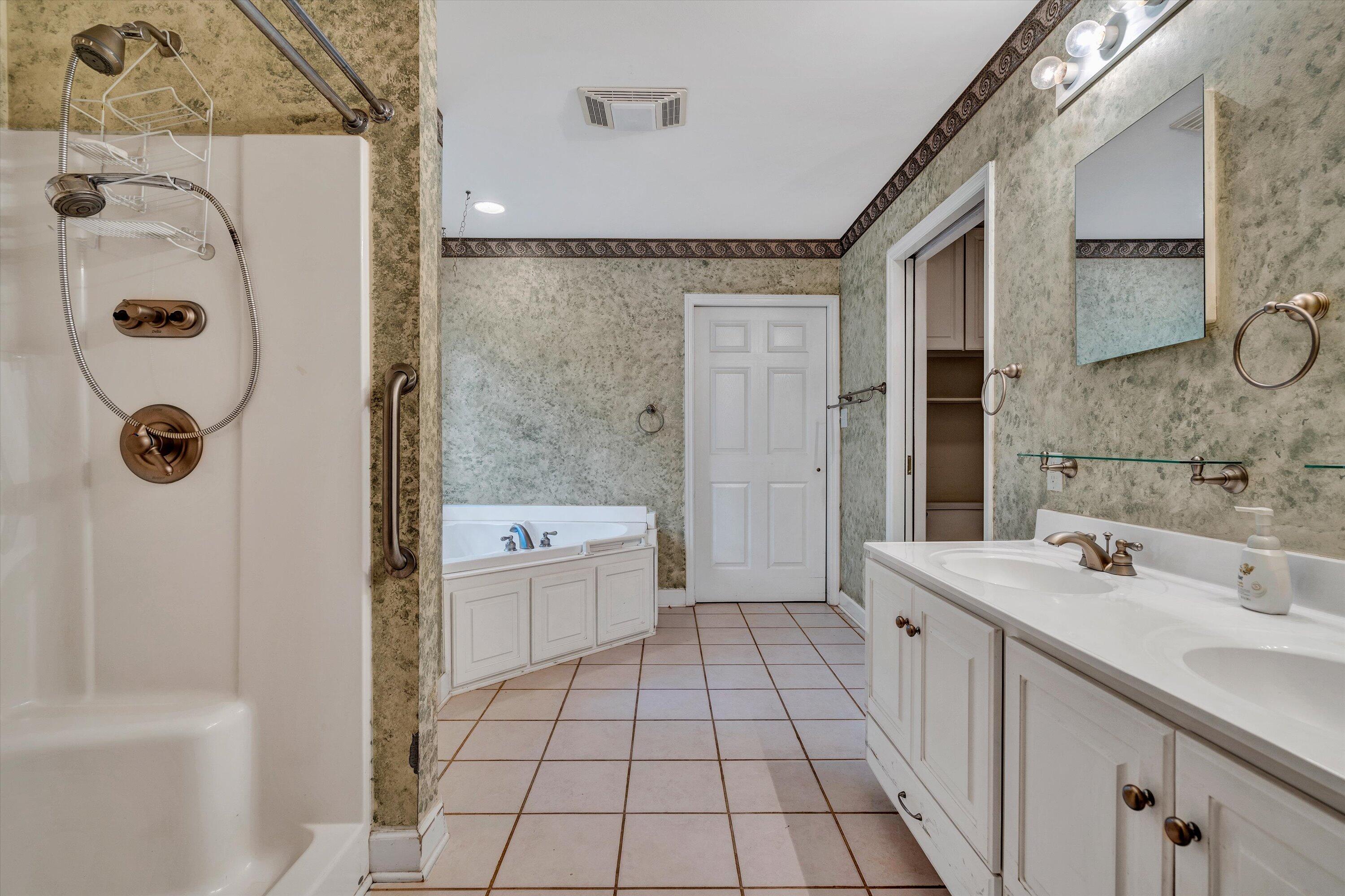 1137 Old Plantation Road Goodview, VA 24095 - Photo 17 of 43 16-DSC05939