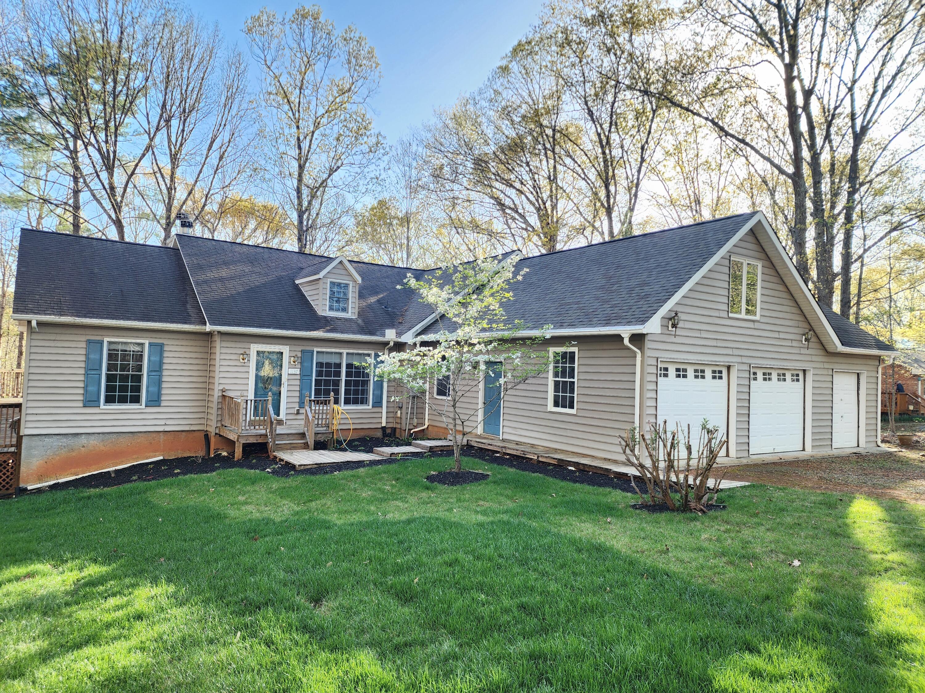 1137 Old Plantation Road Goodview, VA 24095 - Photo 2 of 43 20250409_174906