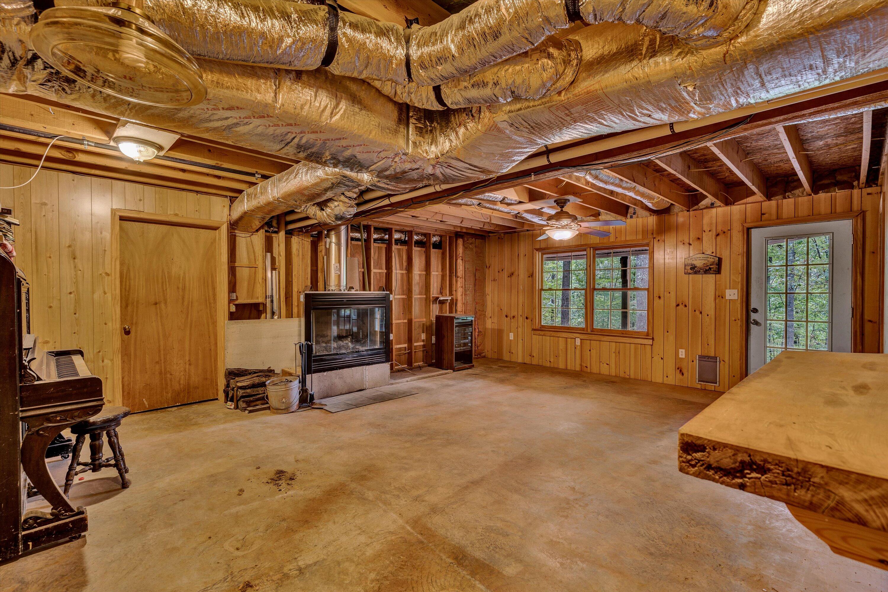 1137 Old Plantation Road Goodview, VA 24095 - Photo 31 of 43 36-DSC06005