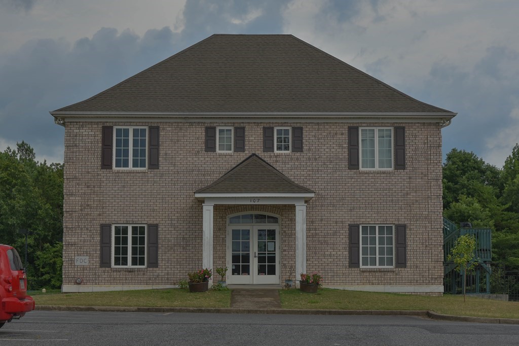 125 Parkside Drive Anderson, SC 29621 - Photo 3 of 17