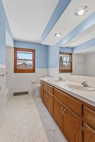 $524,900 | 3840 Leslee Curve, Chanhassen, MN 55331